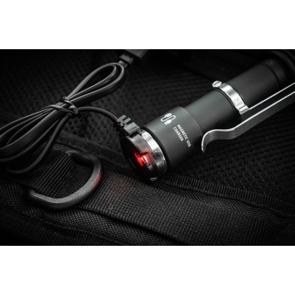 Svítilna multifunkční ARMYTEK Wizard C2 Magnet USB White - černé